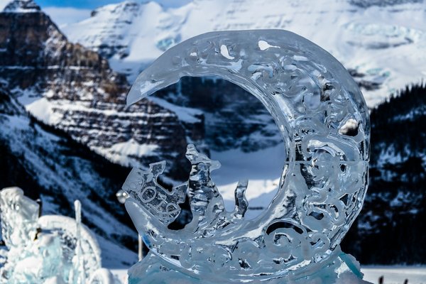 Où apprendre les techniques de la sculpture sur glace en Finlande?